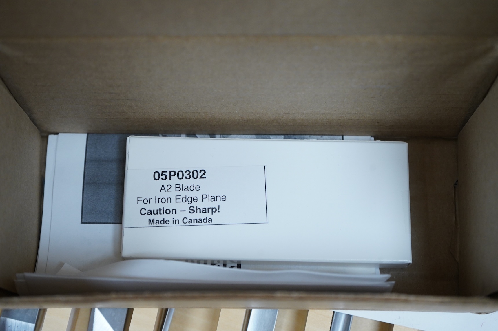 Two boxed Veritas woodworking planes; an apron plane (05P27.02), together with an edge trimming plane (left-hand), (2)